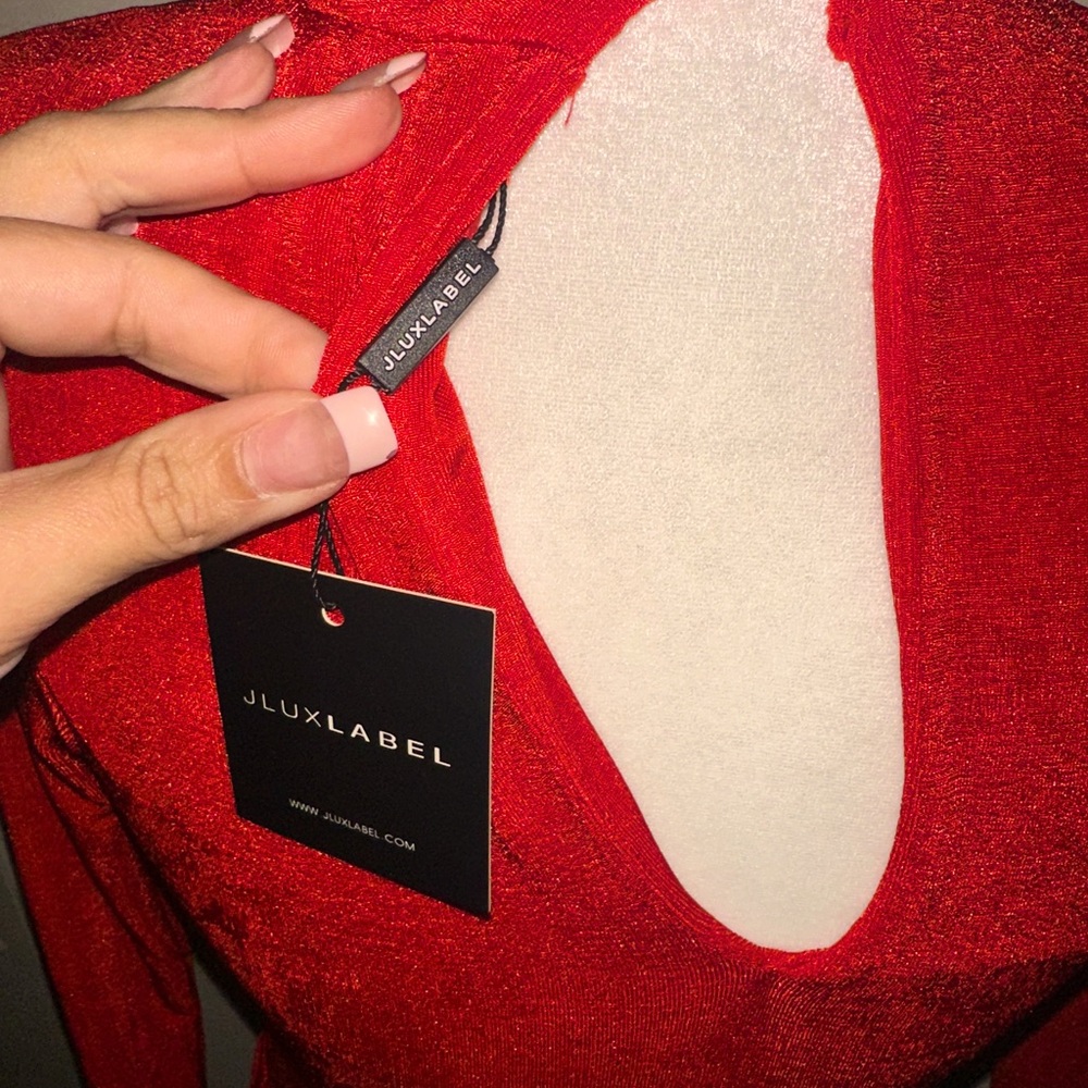 JLUXLABEL RED-MIDI Dress
Brand New
Never worn
Tags still attached